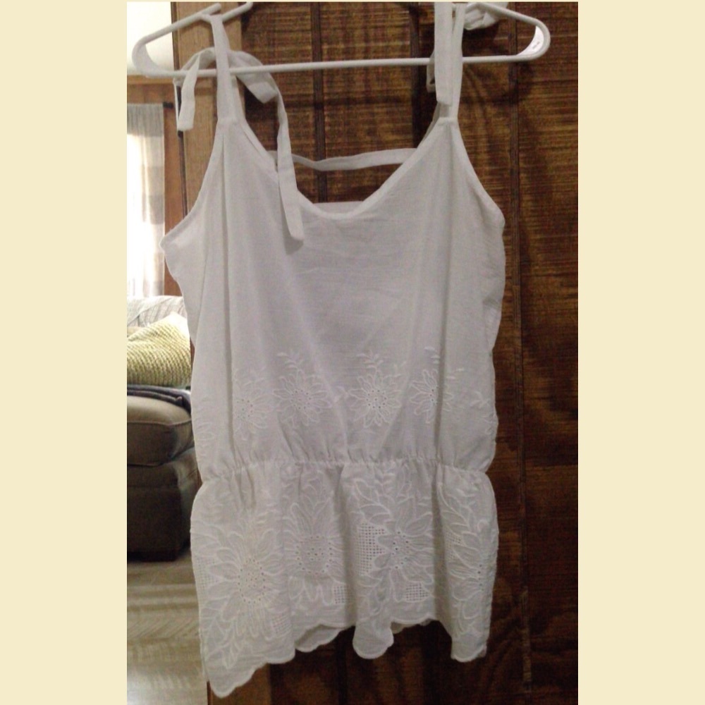 Hopes Floral embroidered top